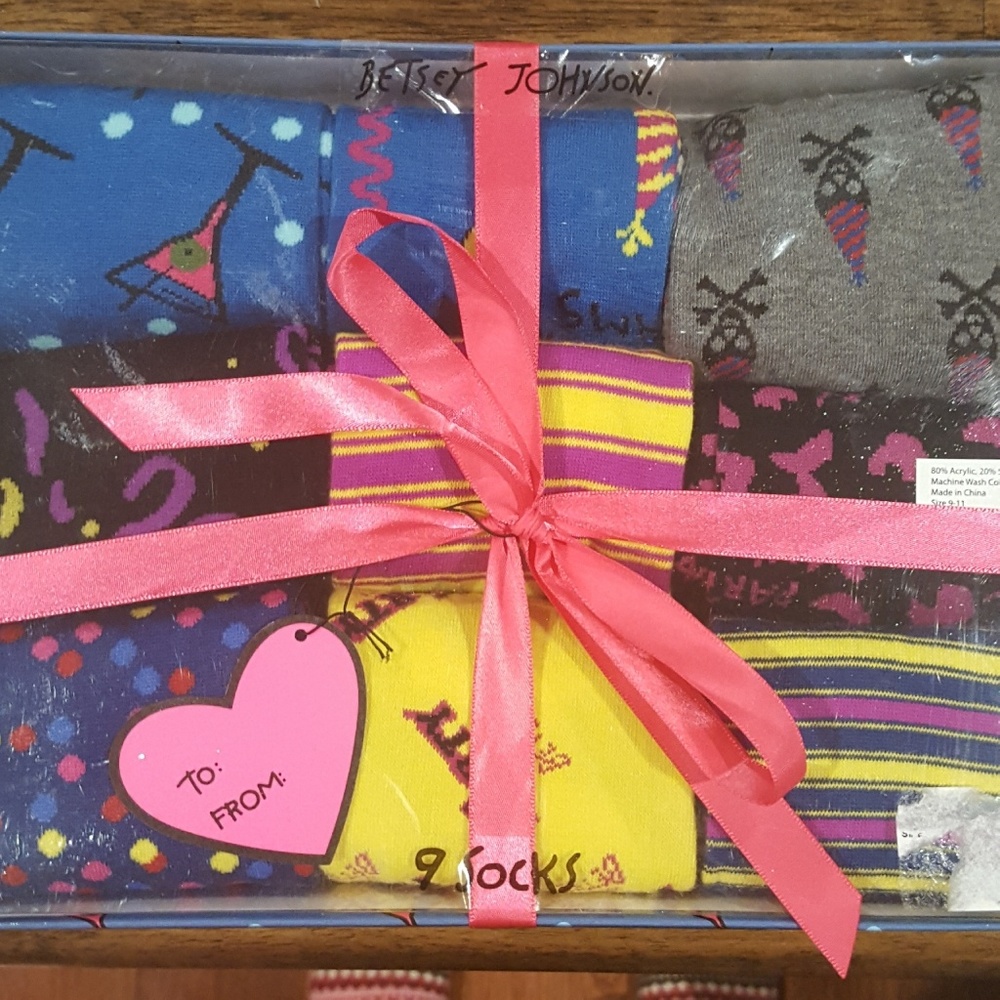 Betsey Johnson 9 pair sock gift set